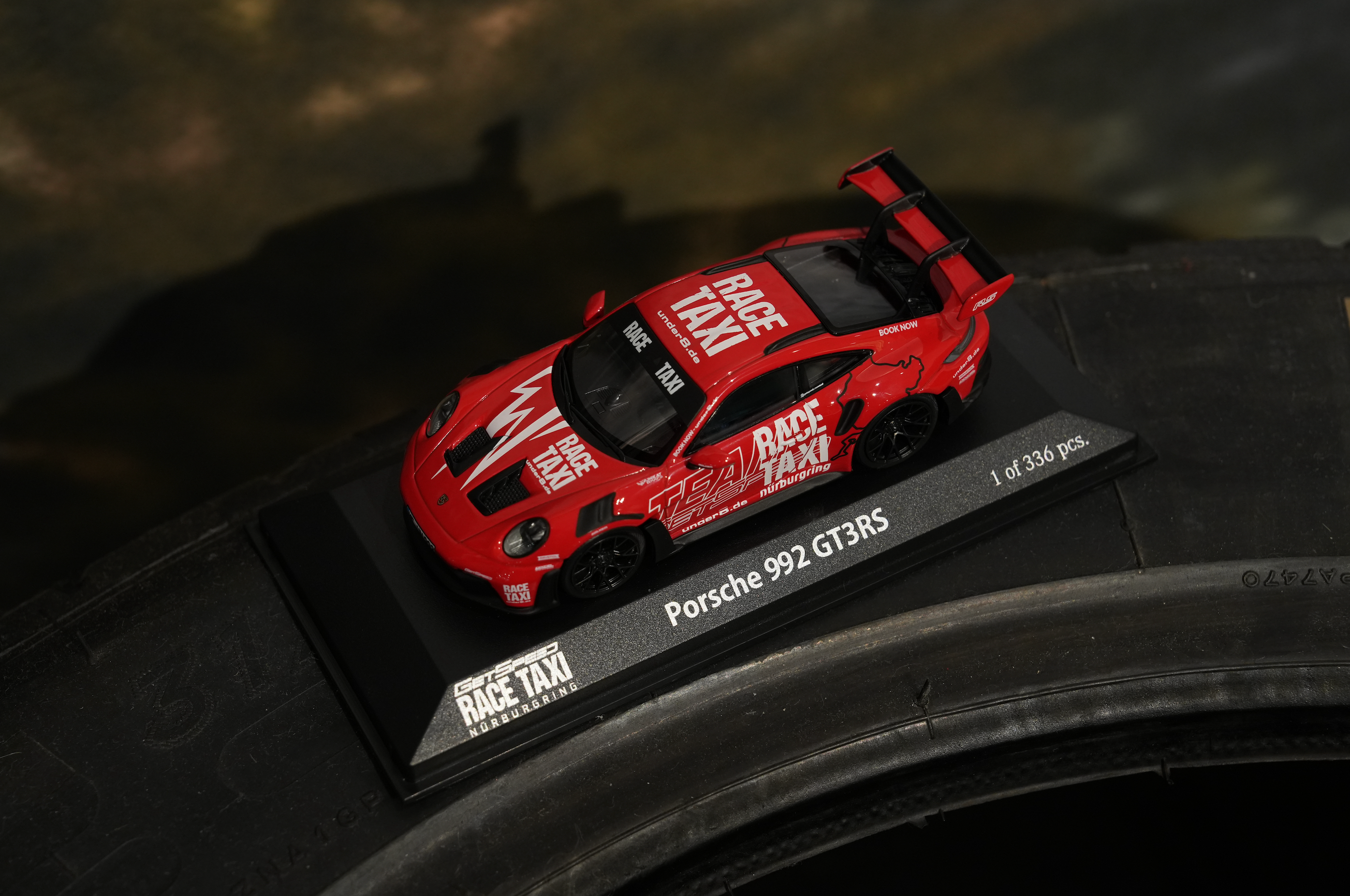 Modellauto "Porsche 992 GT3RS" - limitierte Auflage