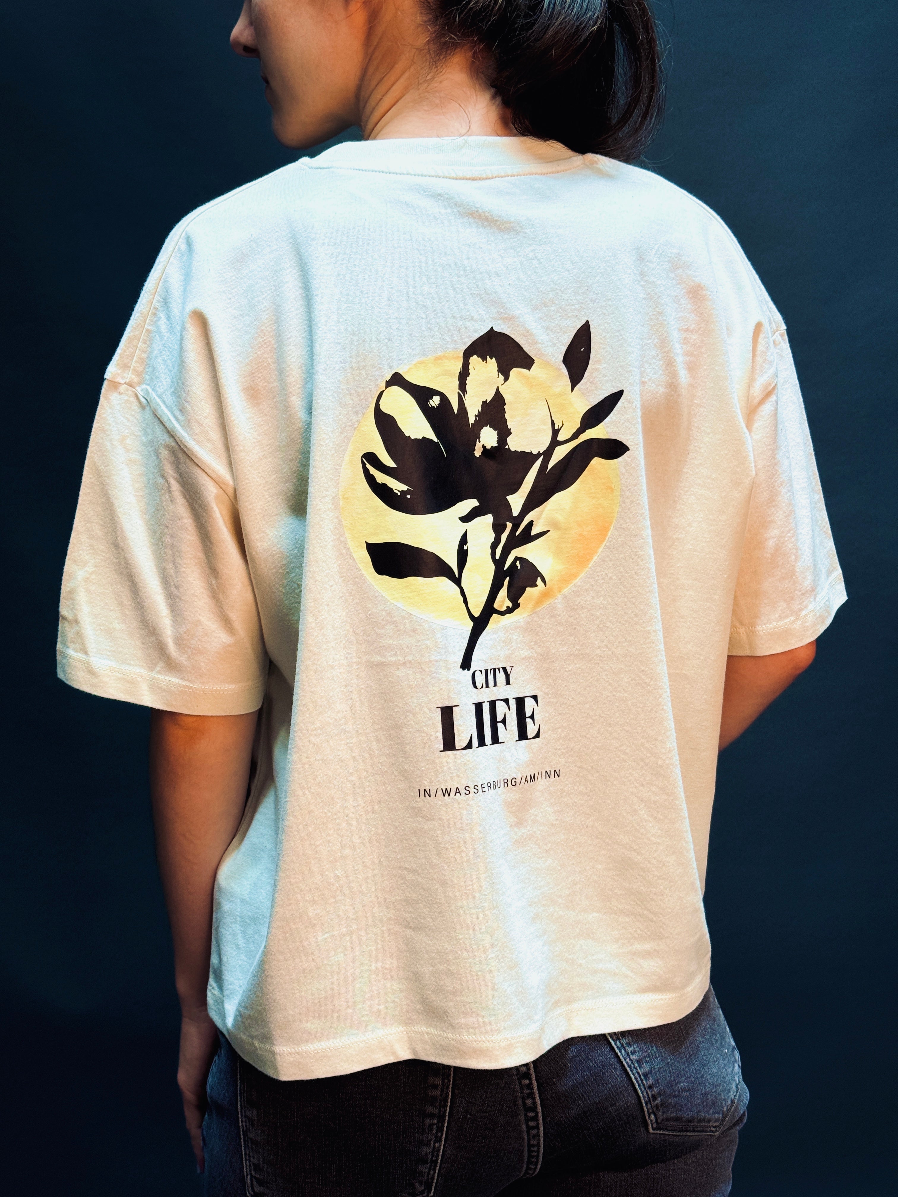 T-Shirt cropped "Mondschein Magnolie"